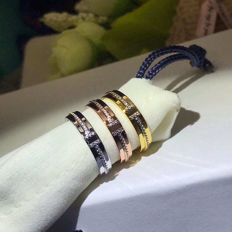 18K Rose Gold T Narrow Diamond Ring