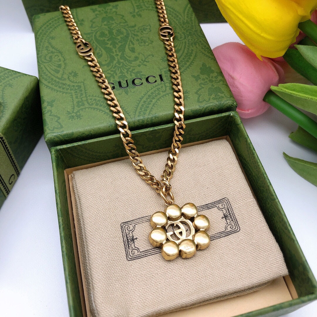 18K Double G Flower Crystals Necklace