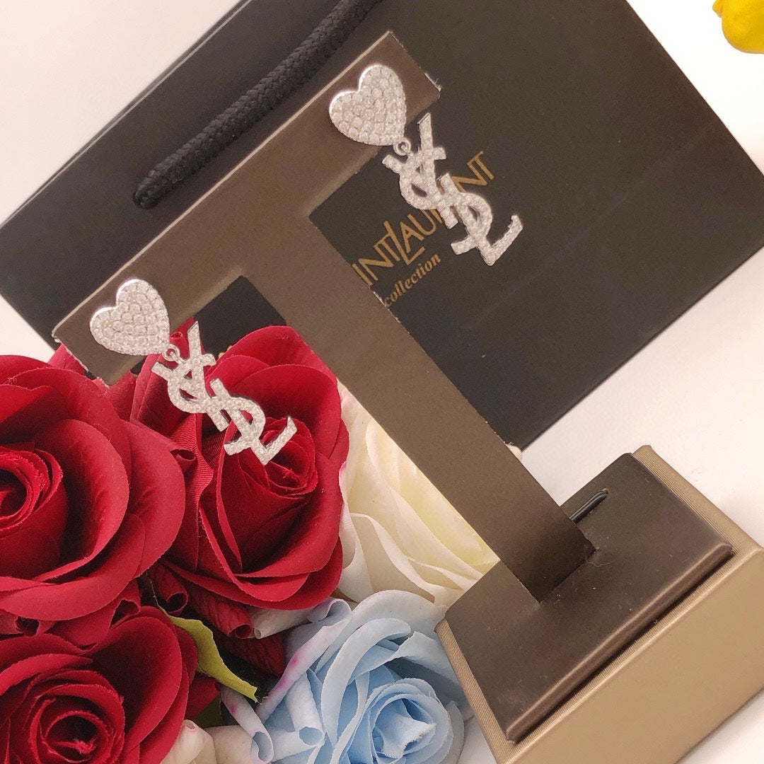 18K Saint Heart Diamonds Earrings