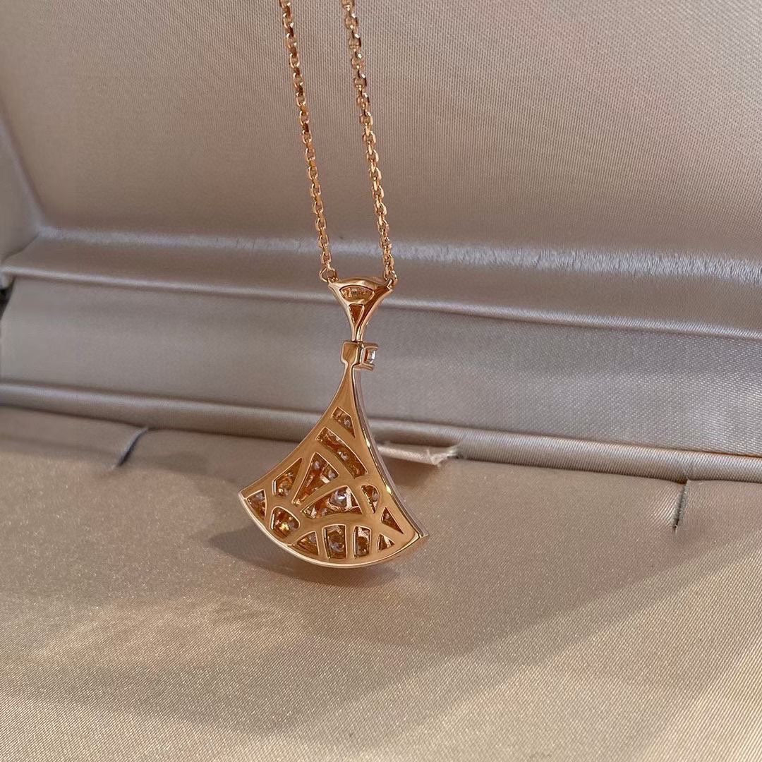 18K BV Divas' Dream Pav¨¦ Diamond Necklace