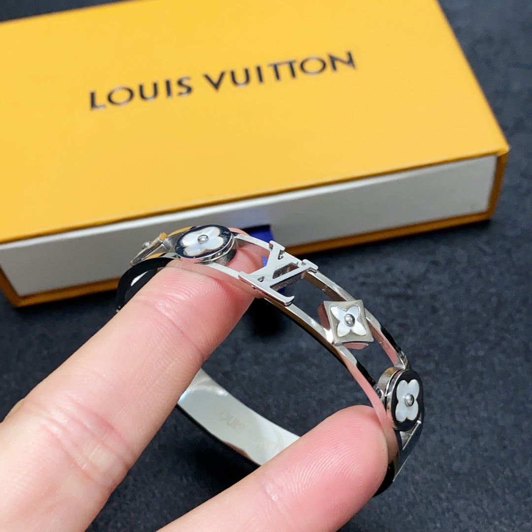18K Louis Crystal Studded Bracelet