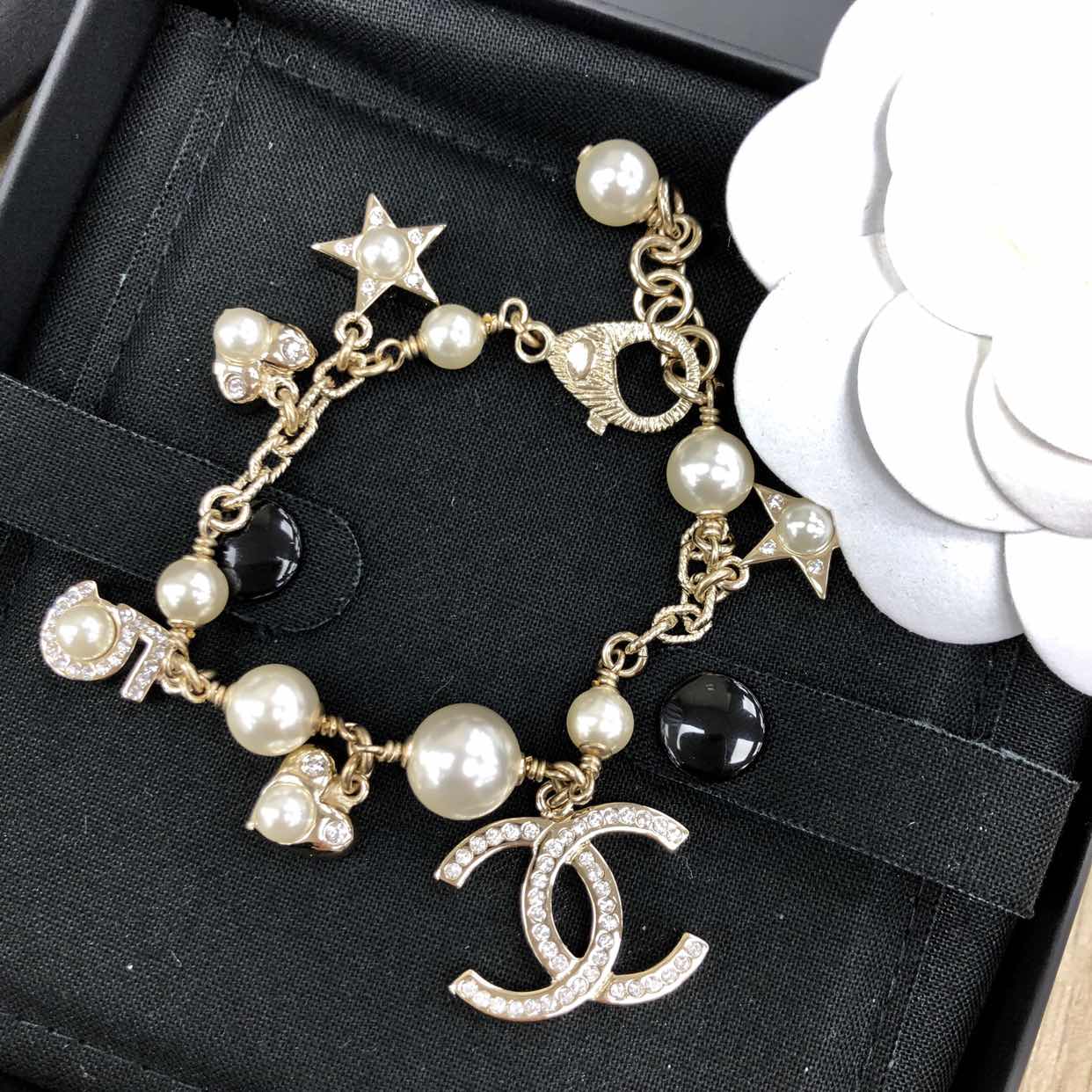 18K CC Pearls & Diamonds Bracelet