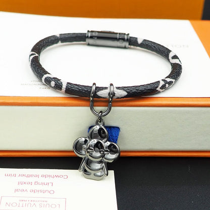 18K Louis Hang It Bracelet