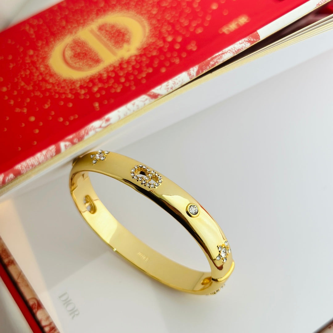 18K CD Diamond Bracelet