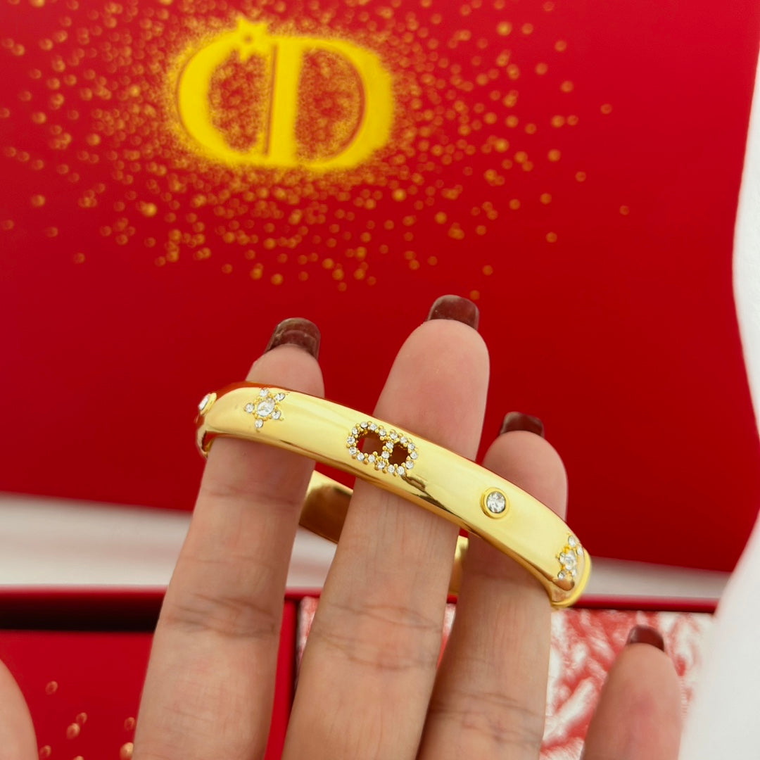 18K CD Diamond Bracelet