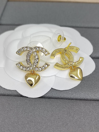 18K Classic CC Diamond Heart Earrings