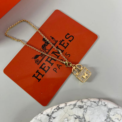 18K Amulettes Constance Diamond H Bracelet