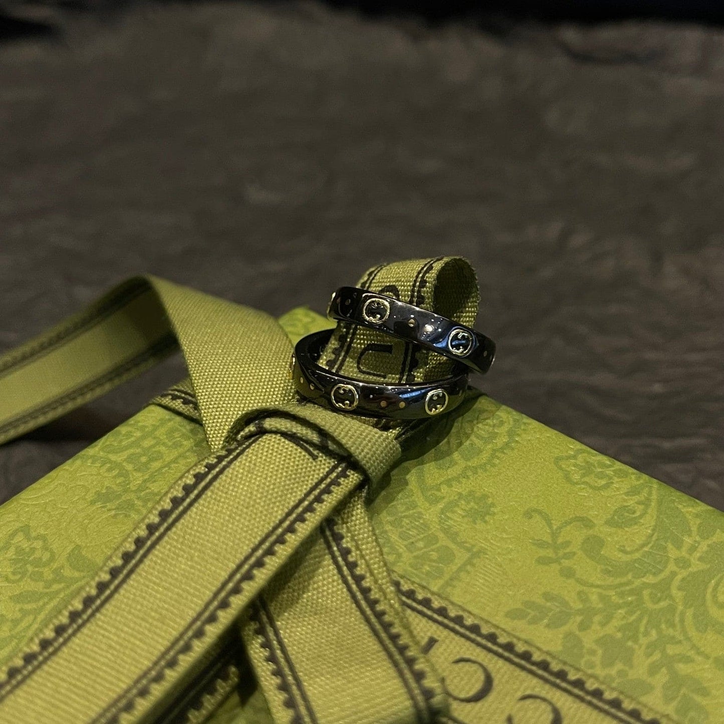 18K Double G Icon Black Corundum Ring