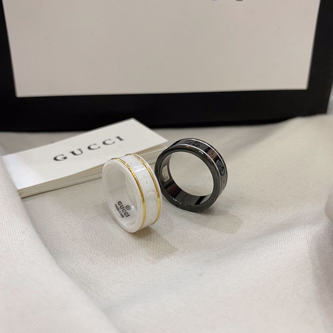 18K Double G Icon Black Corundum Ring