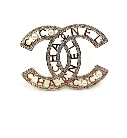 18K CC Script Diamonds Brooch