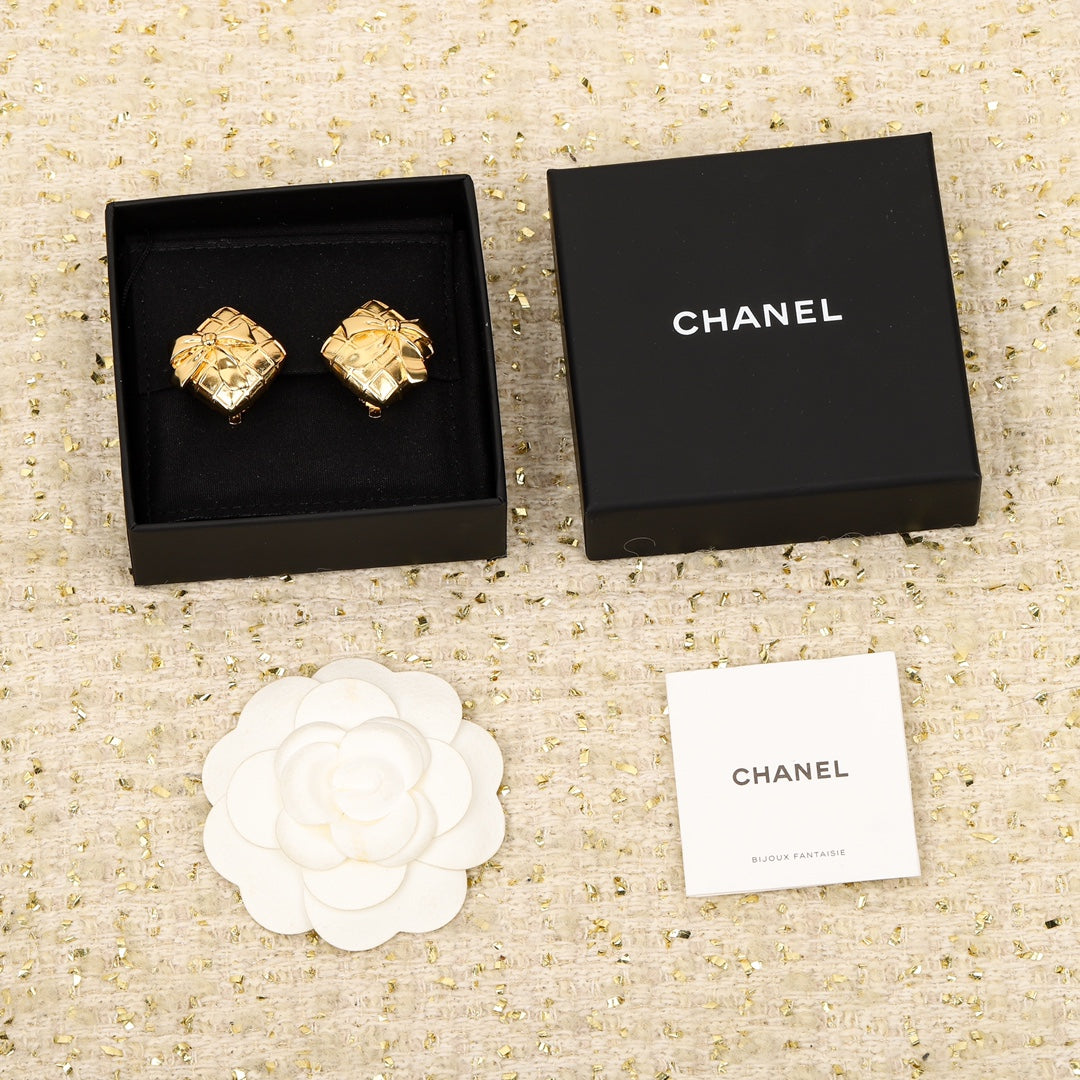 18K CC Vintage Earrings