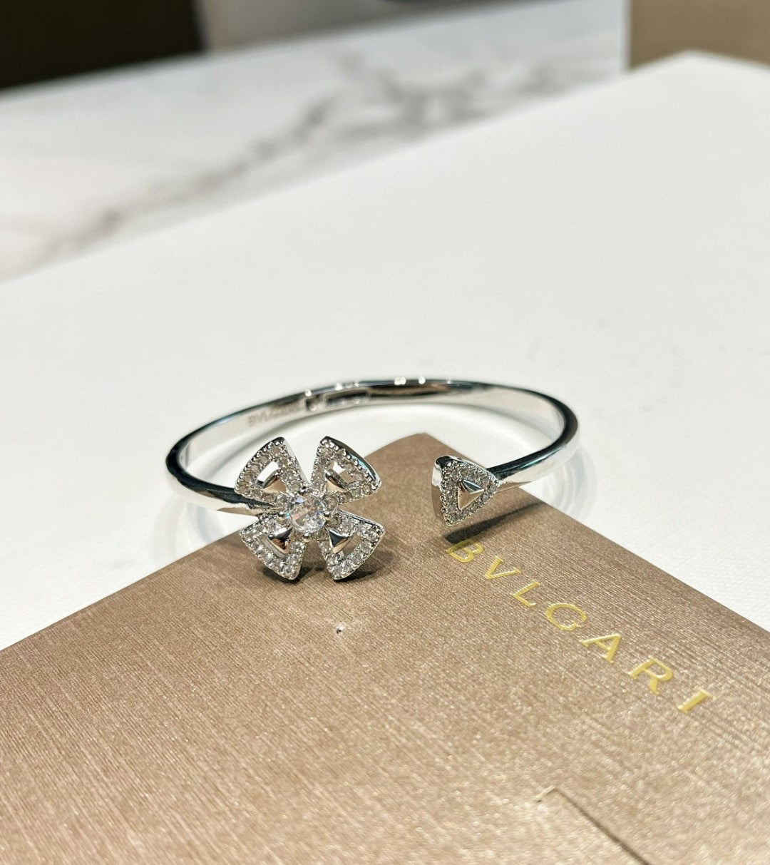 18K Fiorever Diamonds Bracelet