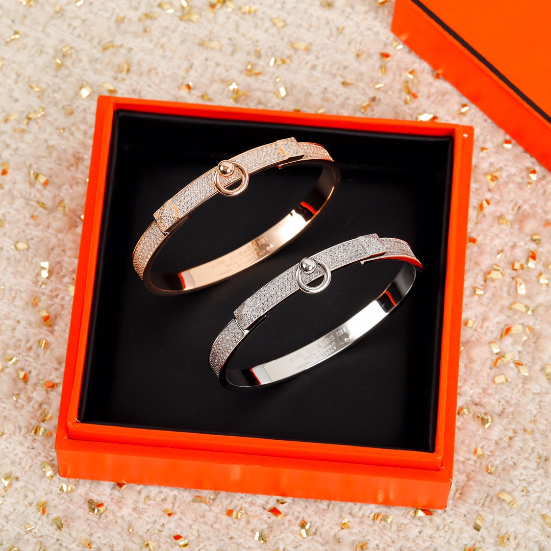 18K Collier De Chien Diamond H Bracelet