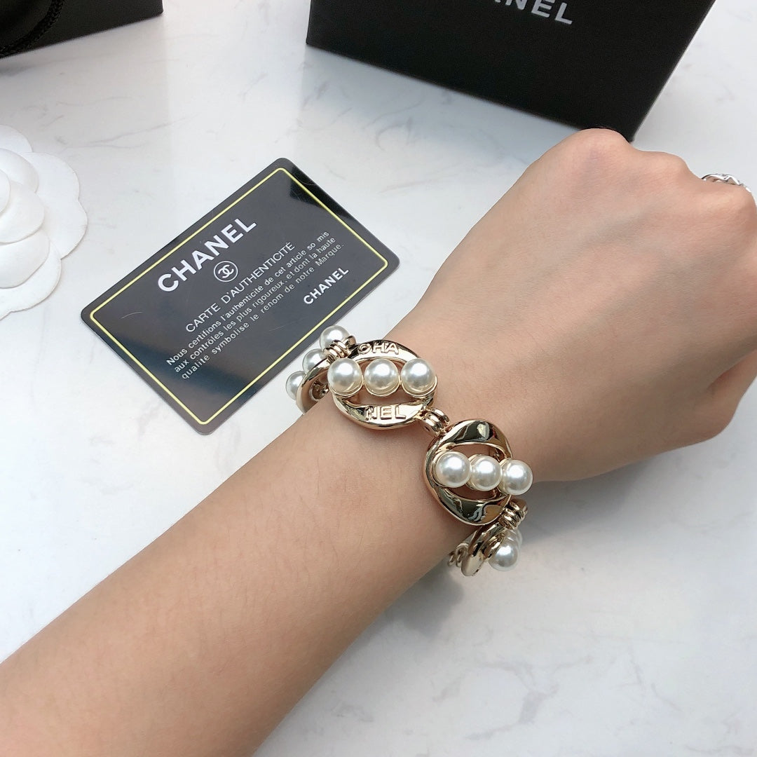 18K CC Pearl Bracelet