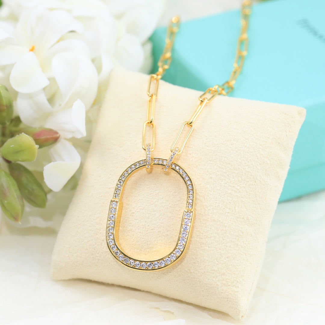 18K T Lock Pendant Pav¨¦ Diamonds Necklace