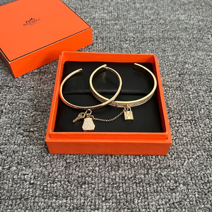 18K Kelly Clochette Diamonds H Bracelet