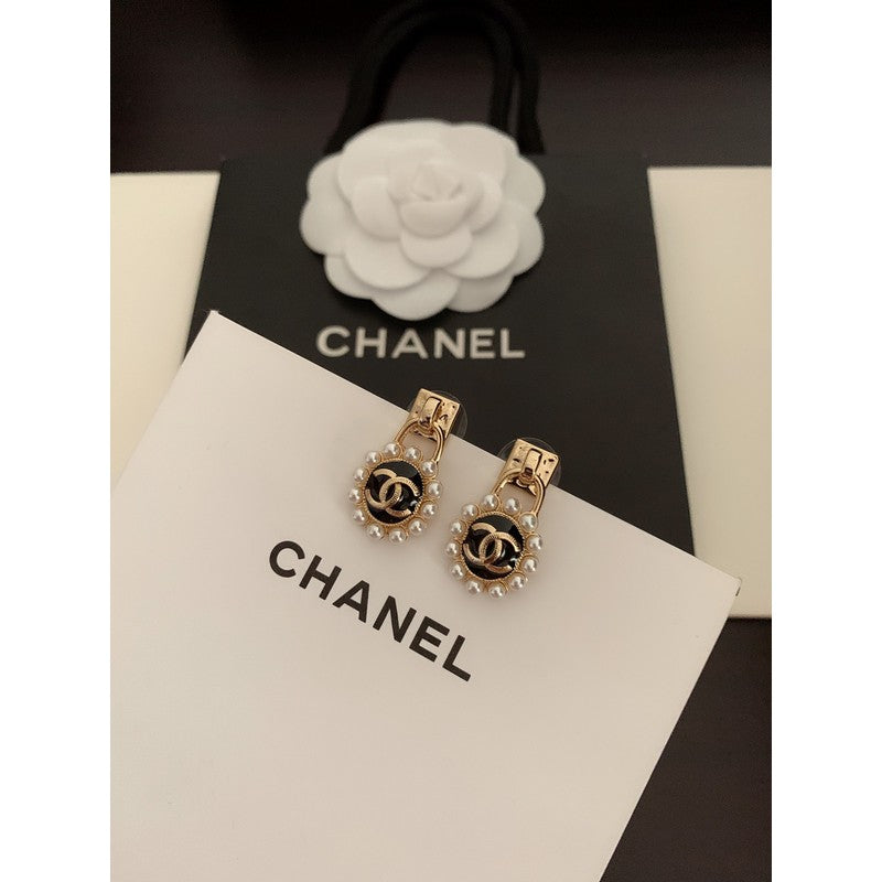 18K CC Pearl Earrings