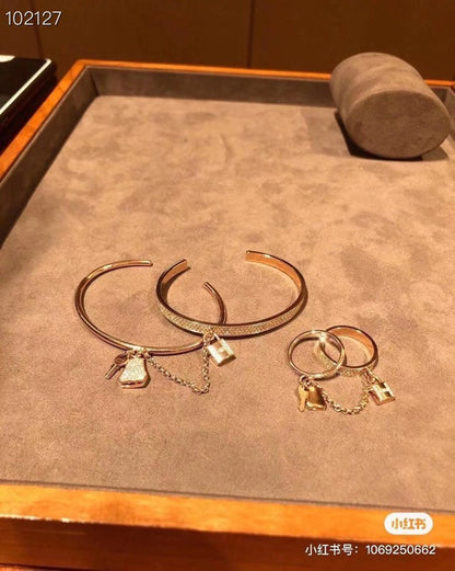 18K Kelly H Cadenas Bracelet