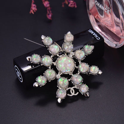 18K CC Flower Crystals Brooch