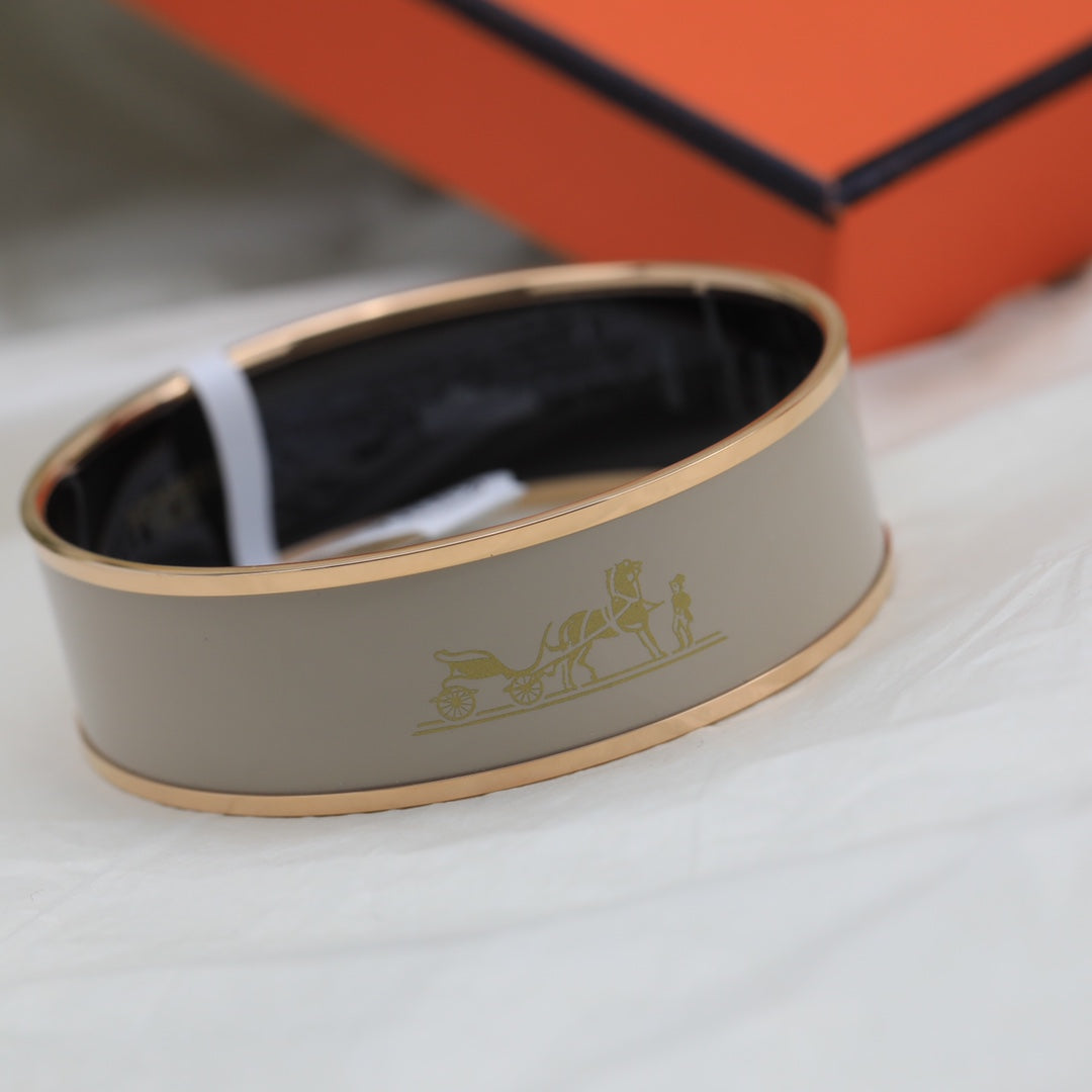 18K Enamel Cal¨¨che Wide Bangle H Bracelet