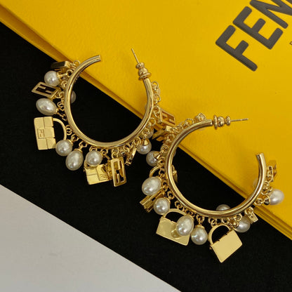 18K F Pearls Earrings
