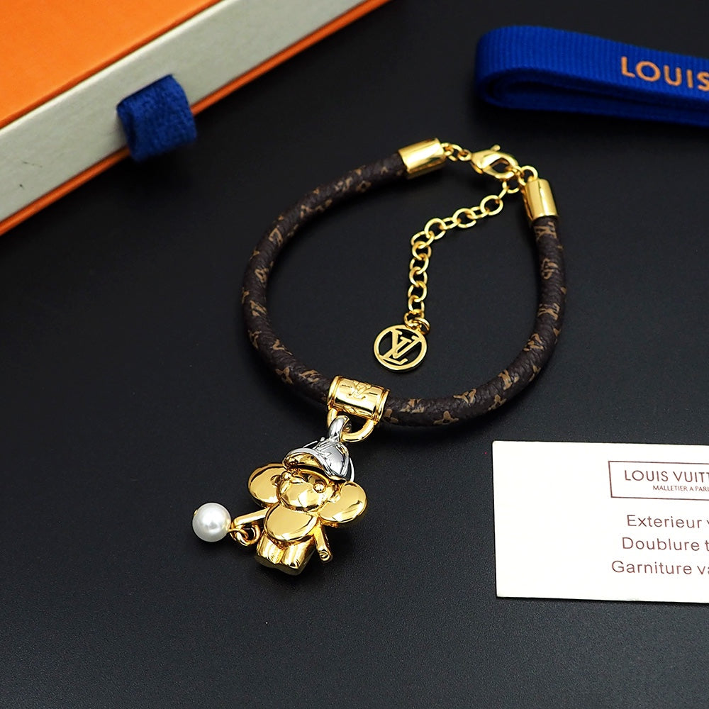 18K Louis Vivienne Pearls Bracelet