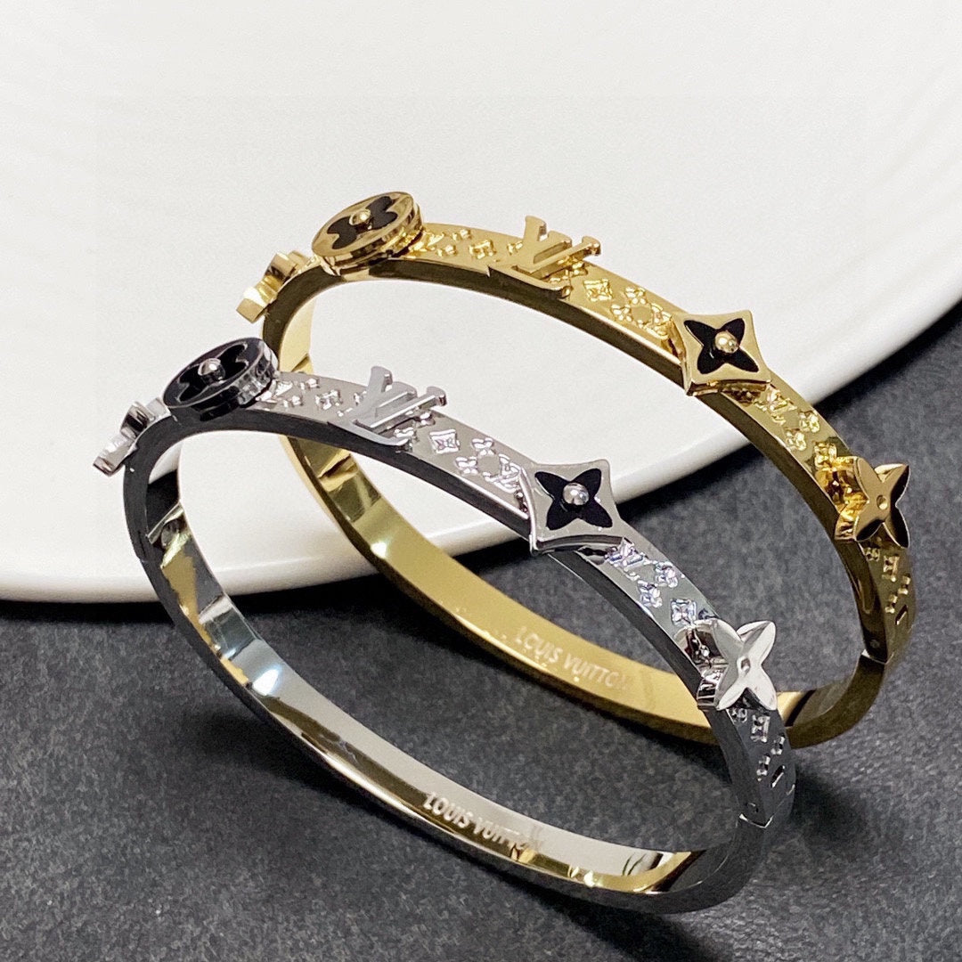 18K Louis Idylle Blossom Bracelet