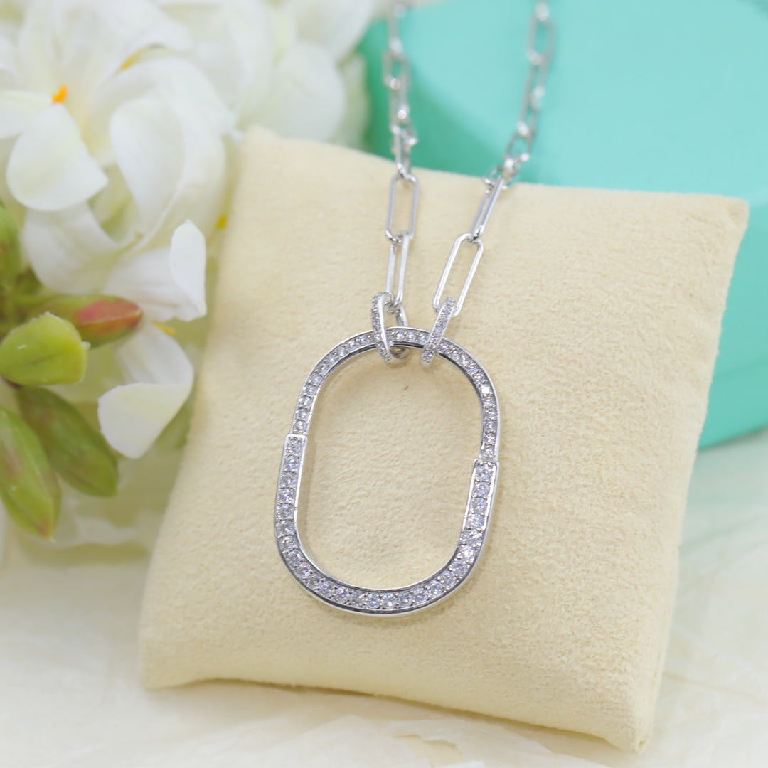 18K T Lock Pendant Pav¨¦ Diamonds Necklace