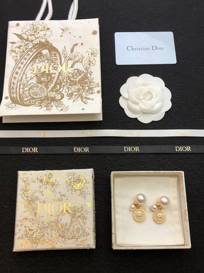 18K CD Pearls Earrings