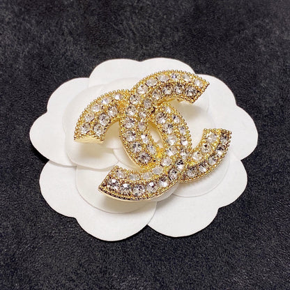 18K CC Diamonds Brooch
