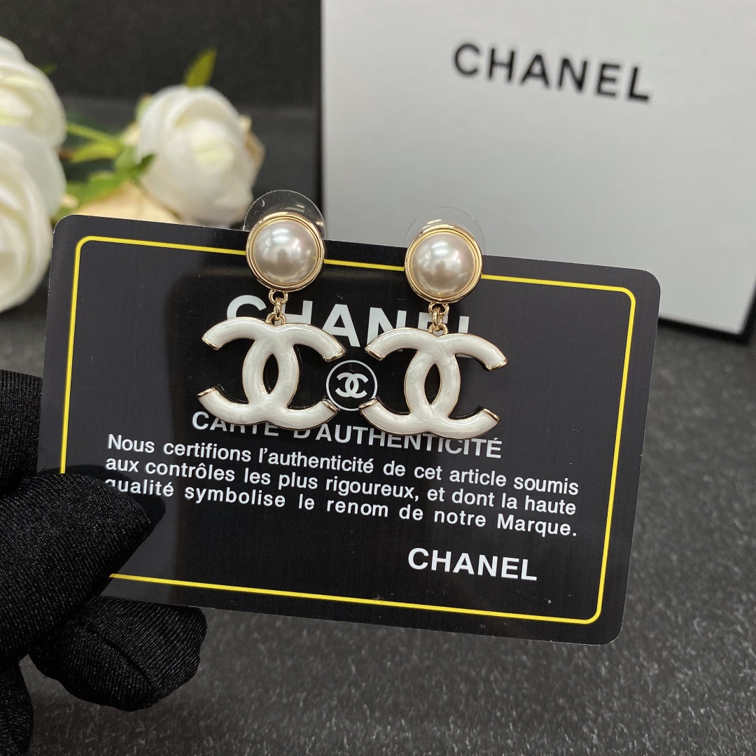 18K CC White Pearl Earrings