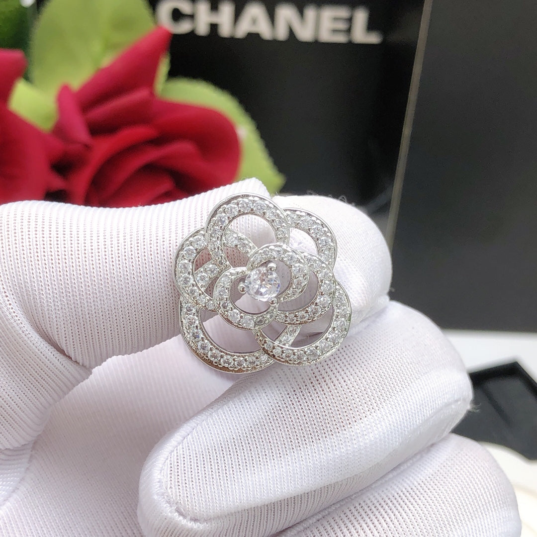 18K CC Camellia Diamond Earrings