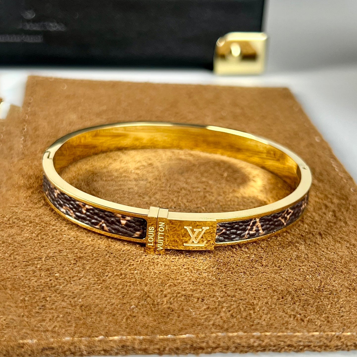 18K Louis Leather Bracelet