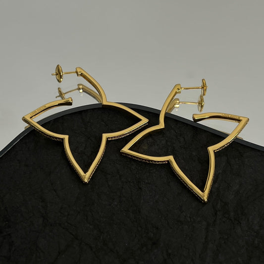 18K Louis Debuts Blossom Earrings