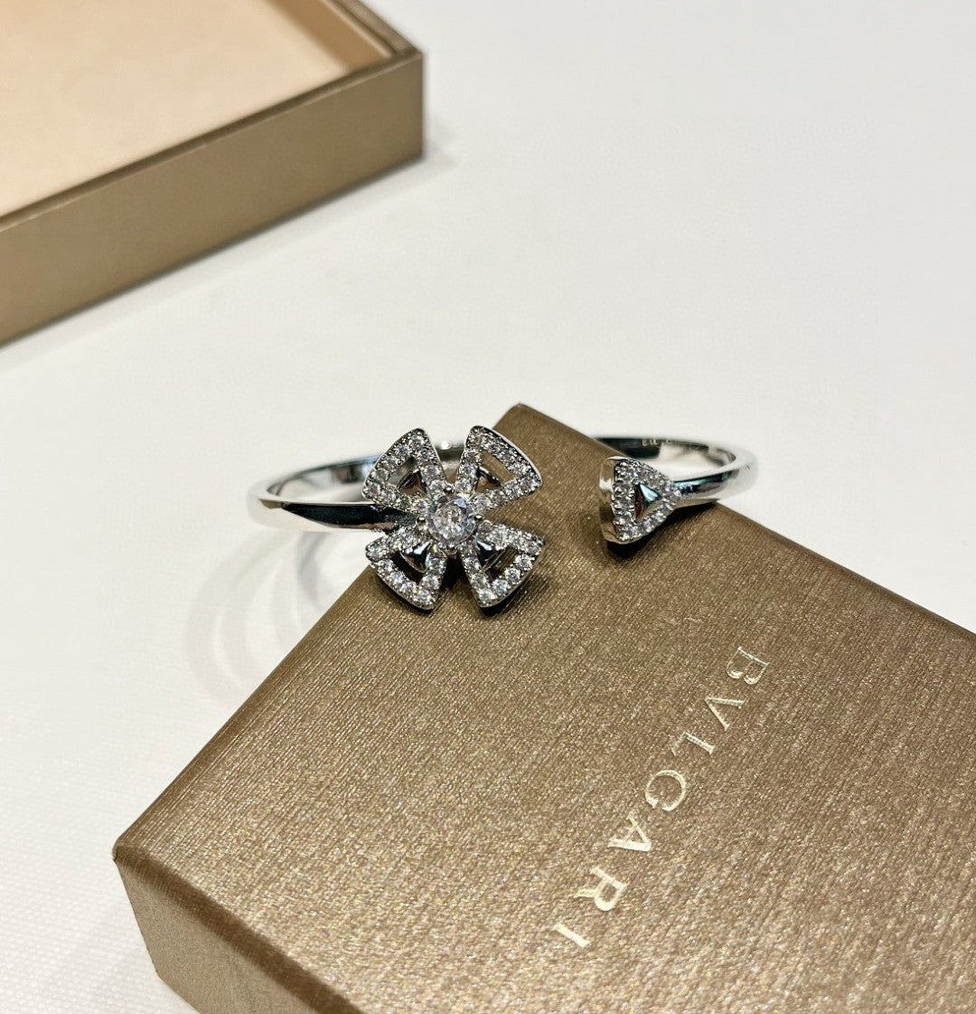 18K Fiorever Diamonds Bracelet