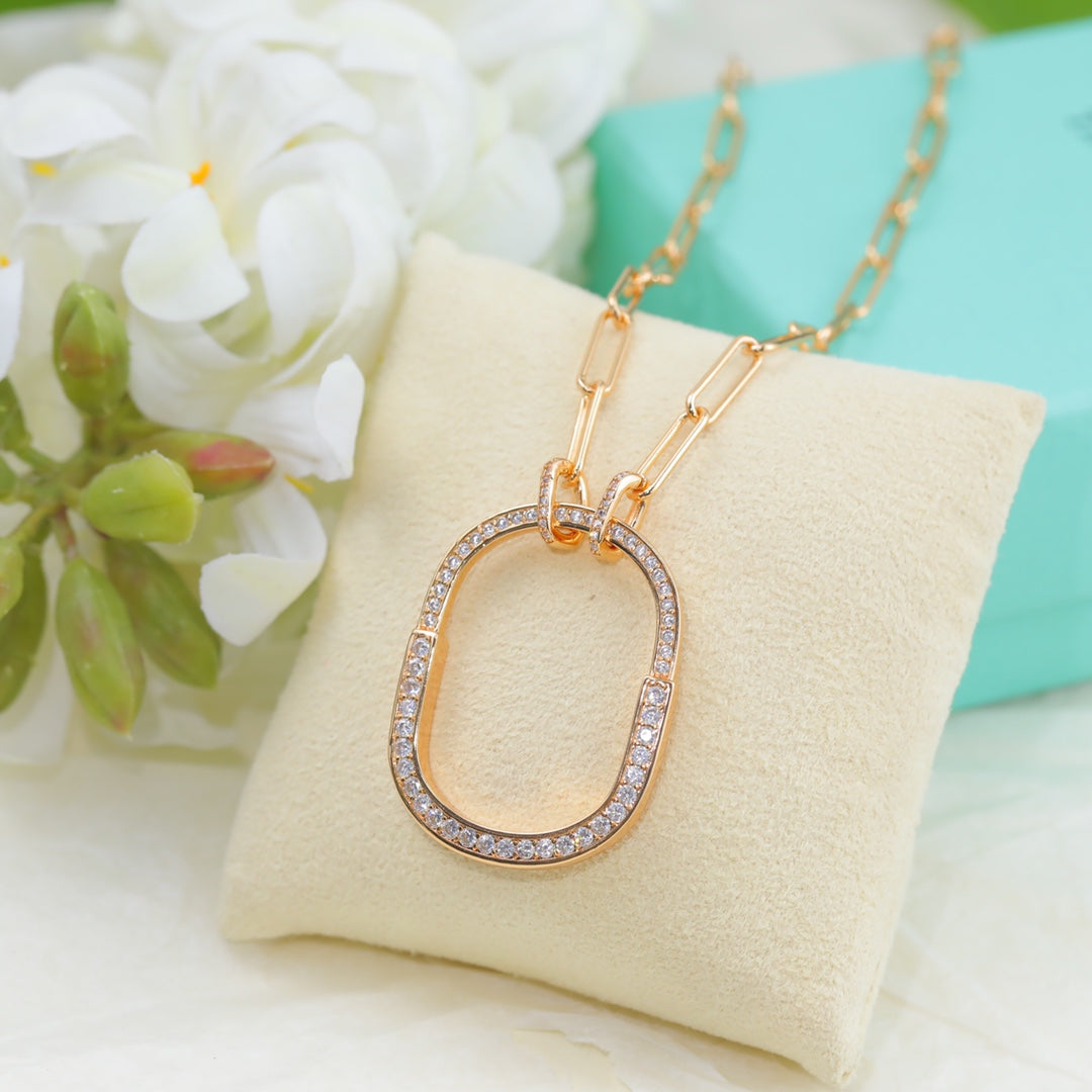 18K T Lock Pendant Pav¨¦ Diamonds Necklace