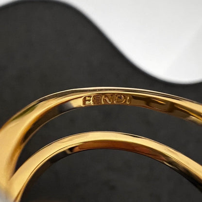 18K F OLock Ring