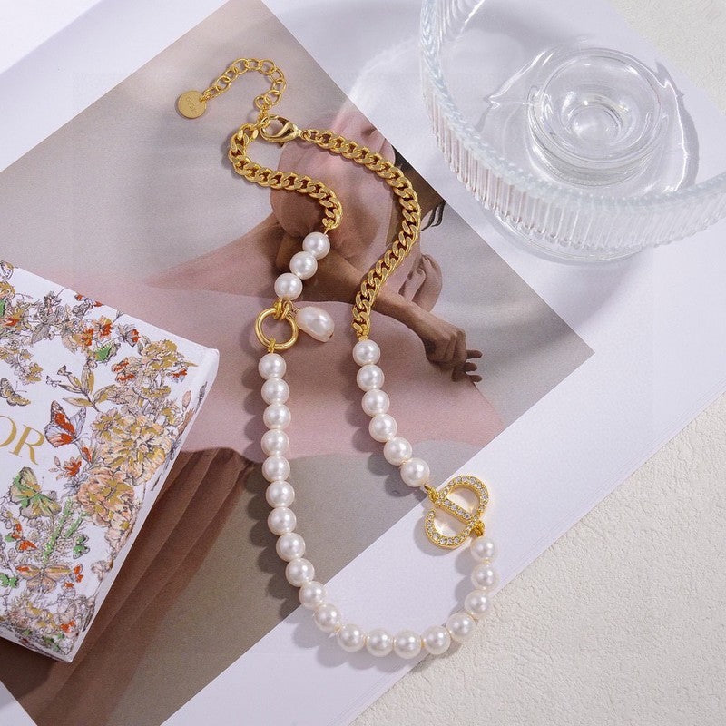 18K CD 30 Montaigne Pearls Necklace