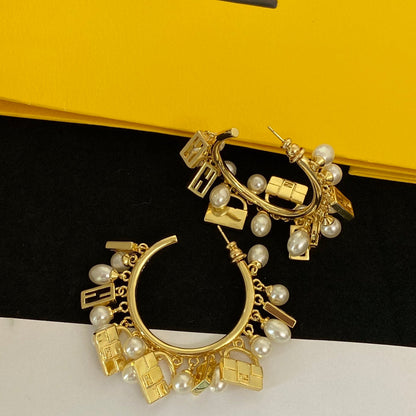 18K F Pearls Earrings