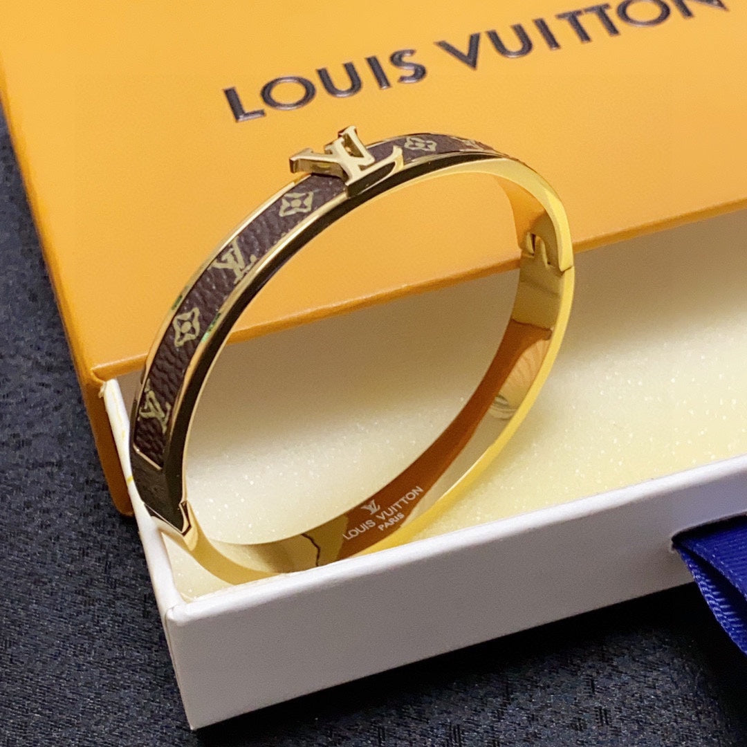 18K Louis Leather Vintage Bracelet