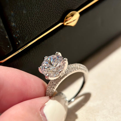 18K T Pav¨¦ Tiffany Setting Engagement Ring