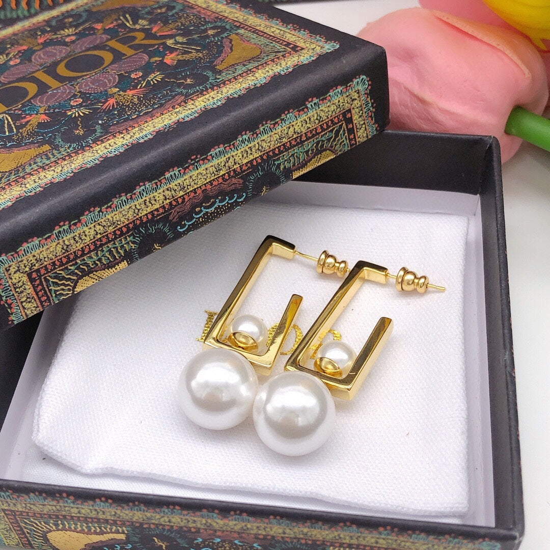 18K CD Square Pearl Earrings