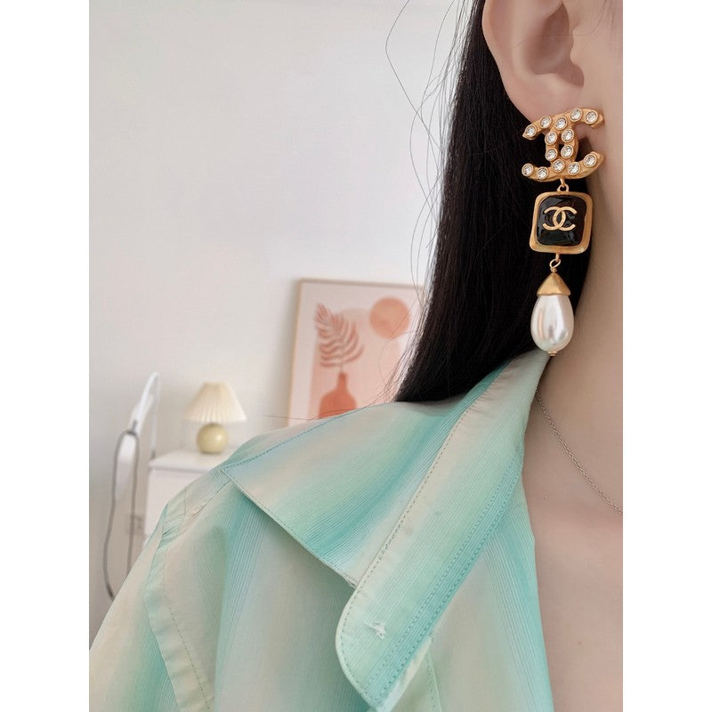 18K CC Long Pearl Pendant Earrings