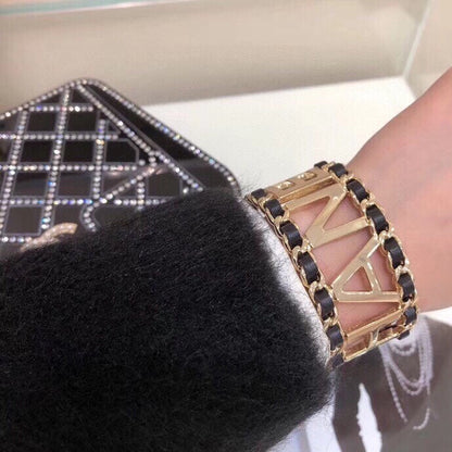 18K CC Vintage Pearl Cuff Bracelet